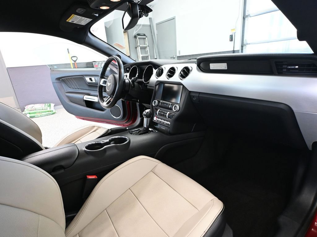 Used 2015 Ford Mustang Premium RWD image 40