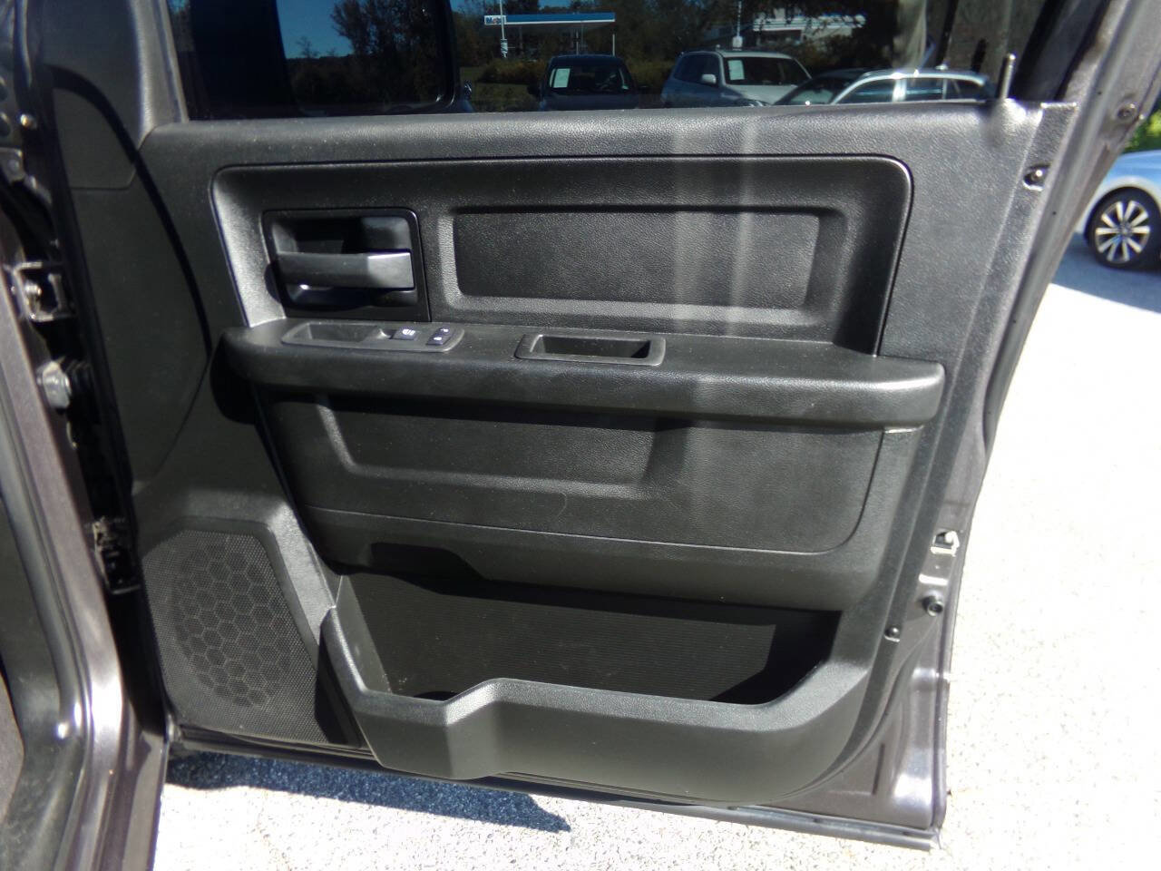 Used 2019 RAM 1500 Express w/ Express Value Package image 41