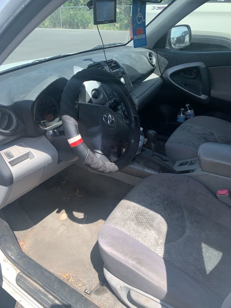 Used 2008 Toyota RAV4 4WD V6 image 2