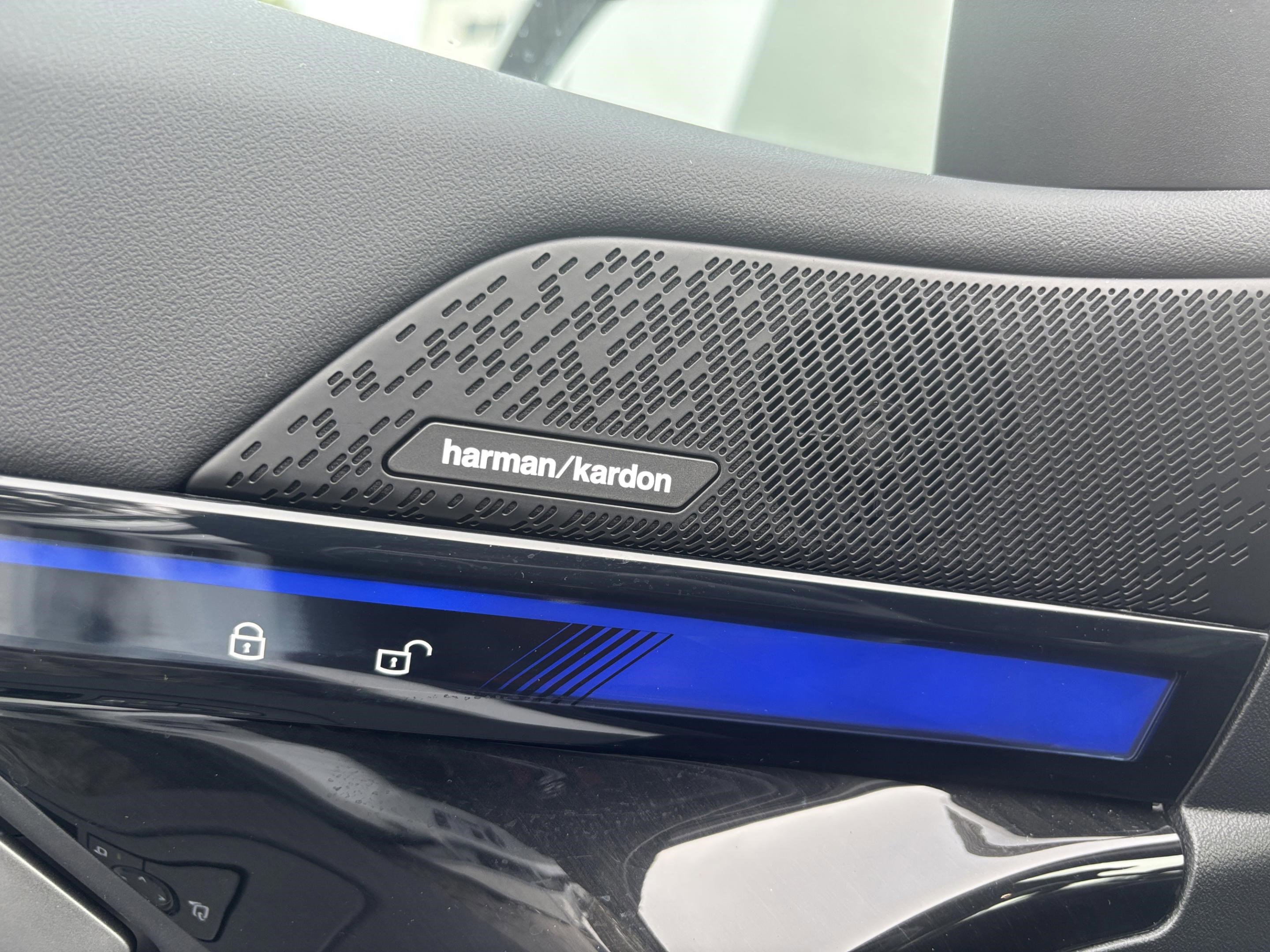 Used 2025 BMW 540i xDrive image 19