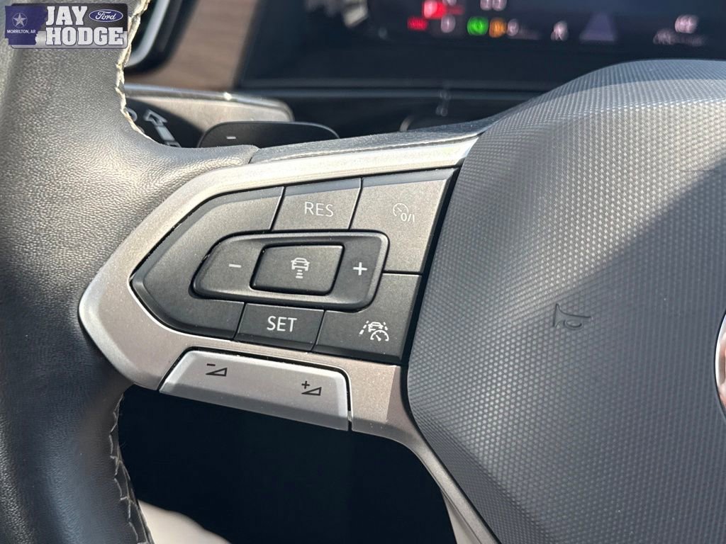 Used 2024 Volkswagen Atlas SE image 32