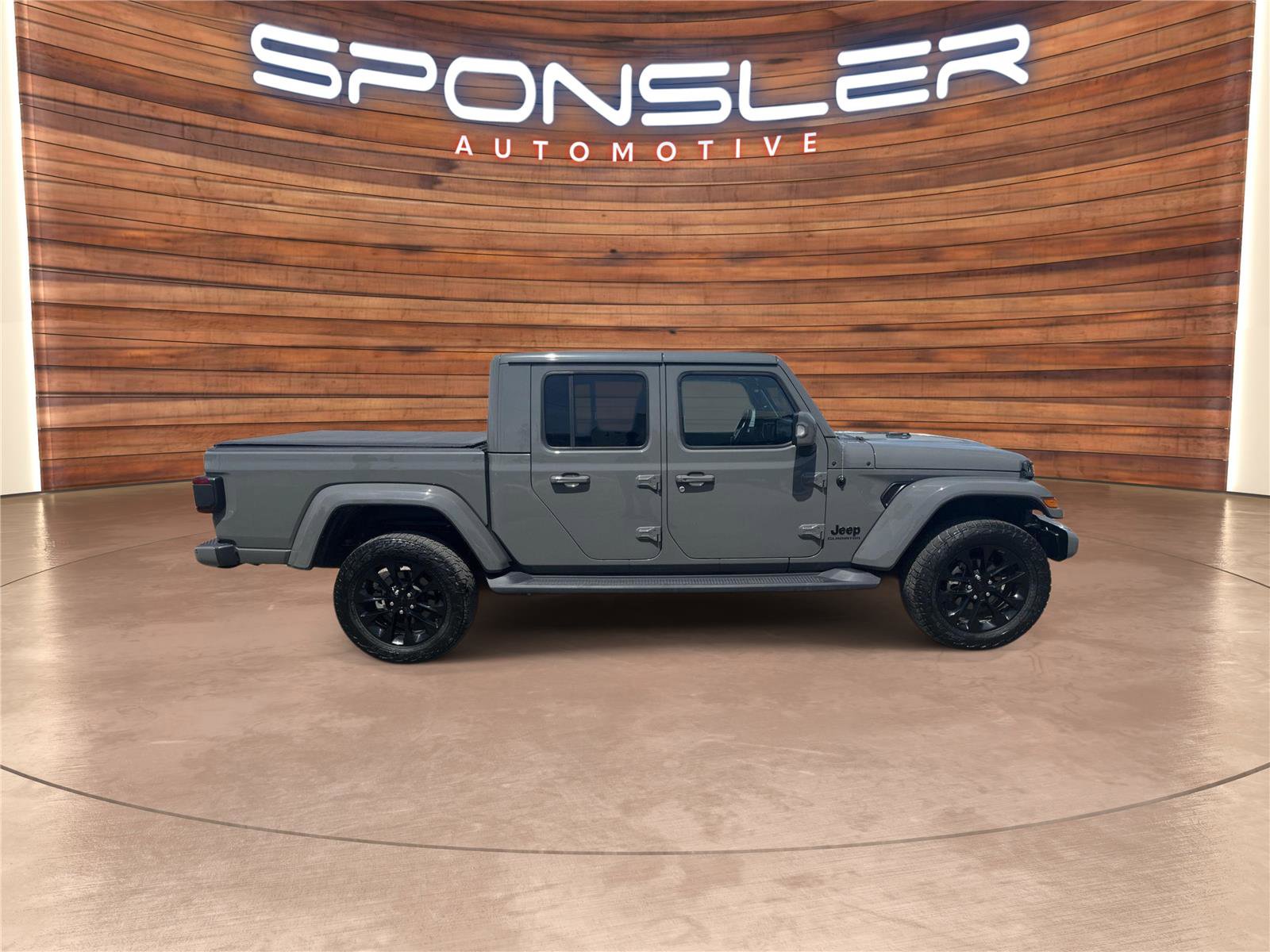 Used 2022 Jeep Gladiator Overland AWD/4WD image 8
