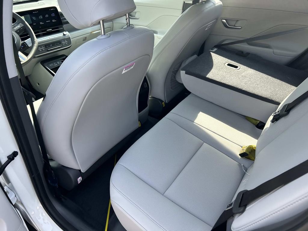 New 2026 Hyundai Kona SEL Premium image 18