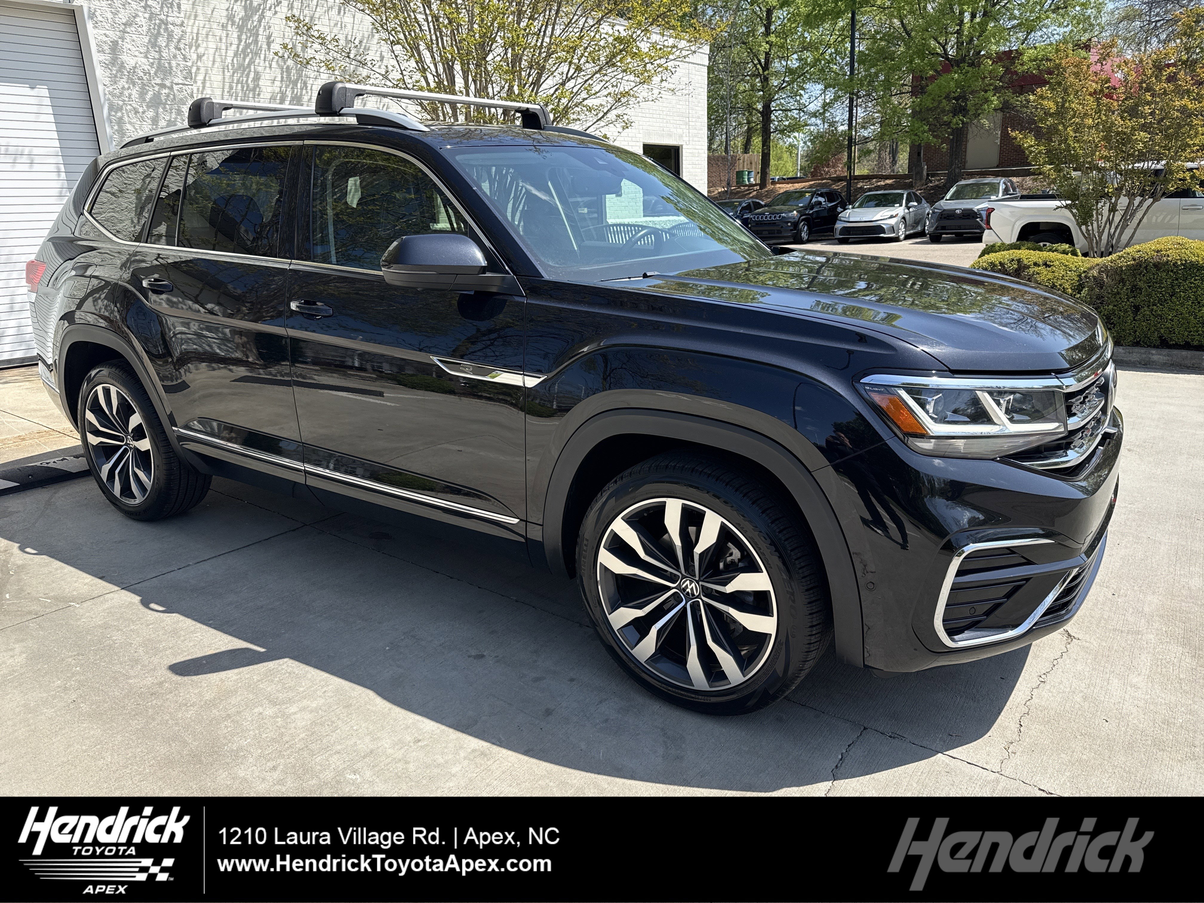 Used 2022 Volkswagen Atlas SEL Premium AWD/4WD image 1