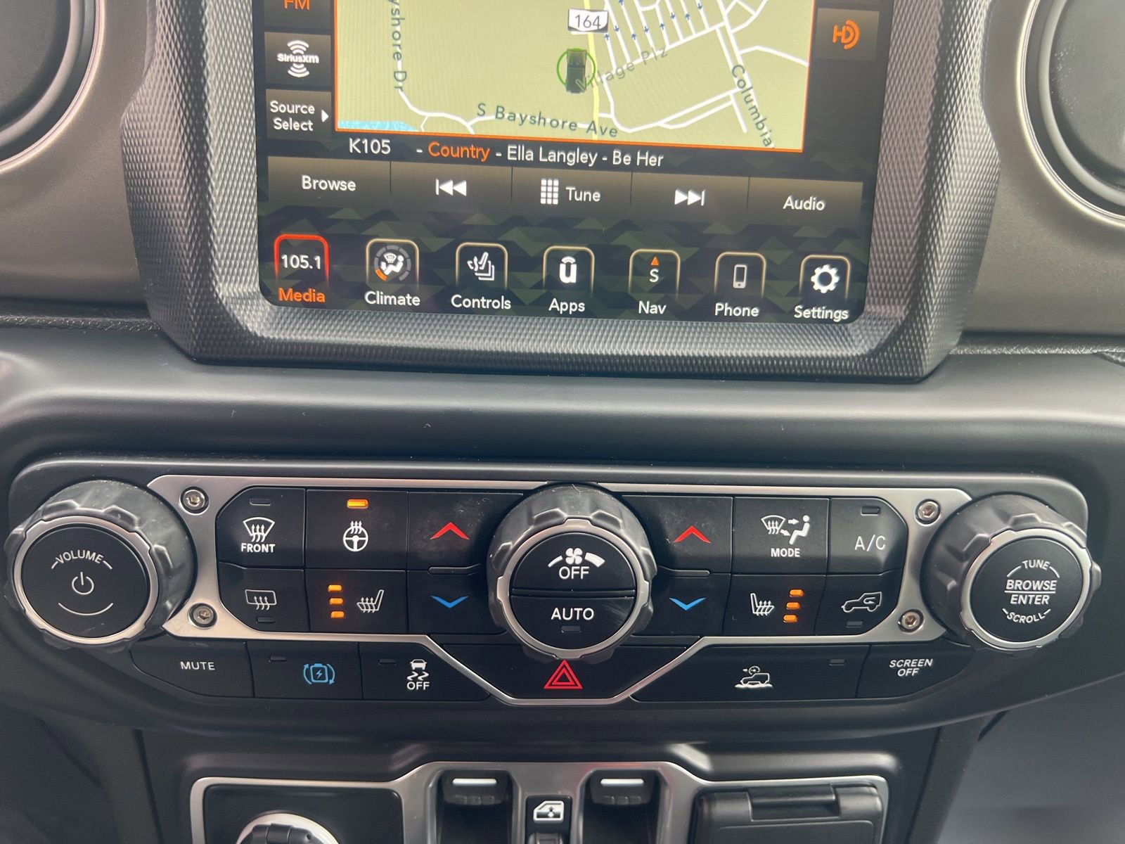 Used 2023 Jeep Wrangler Unlimited w/ Cold Weather Group AWD/4WD image 17
