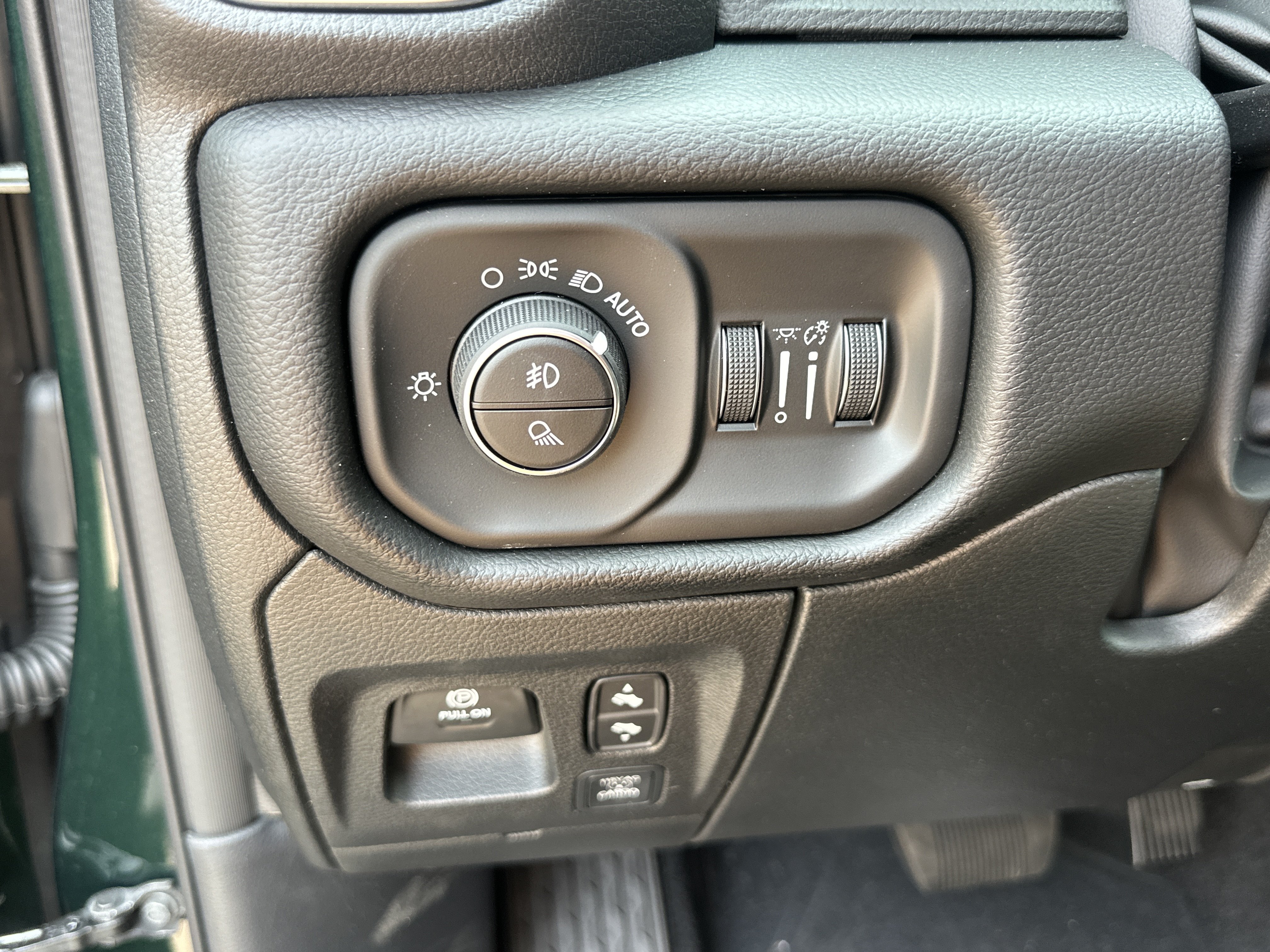 New 2026 RAM 1500 Big Horn AWD/4WD image 11