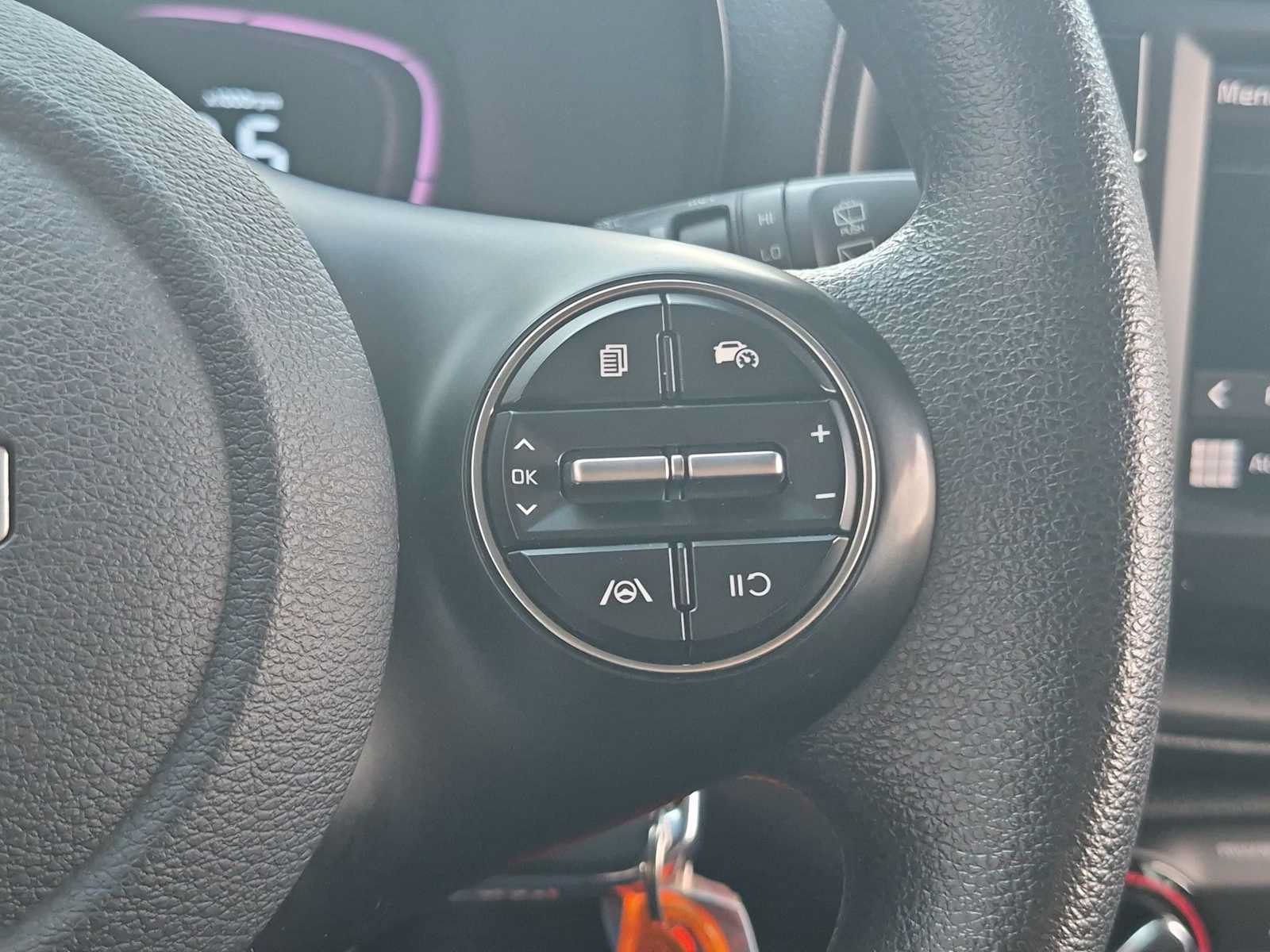Used 2024 Kia Soul LX w/ LX Technology Package FWD image 23