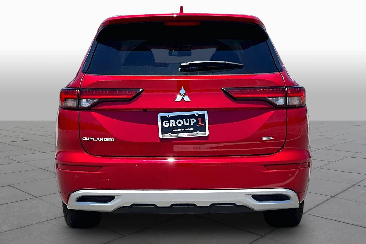 Used 2023 Mitsubishi Outlander SEL FWD image 5