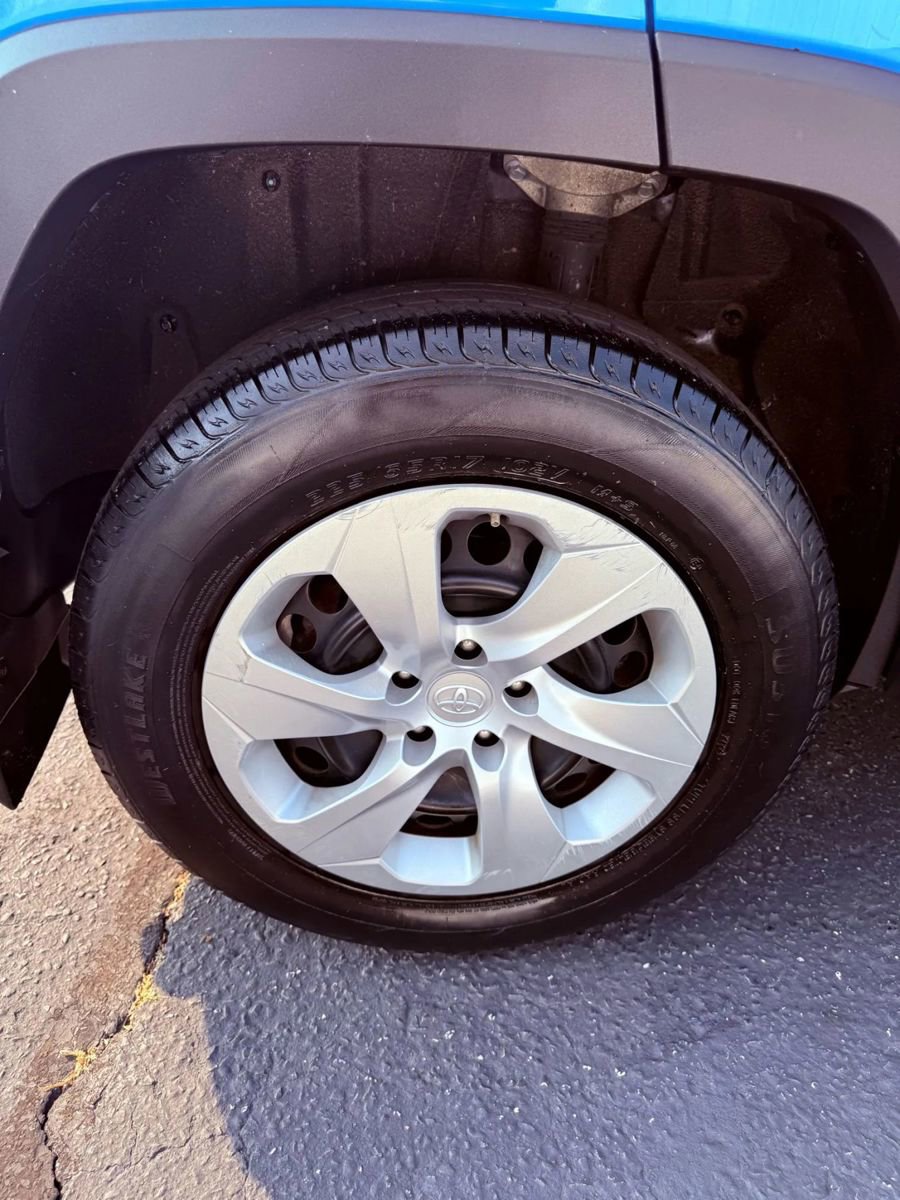 Used 2019 Toyota RAV4 LE w/ All Weather Liner Package image 41