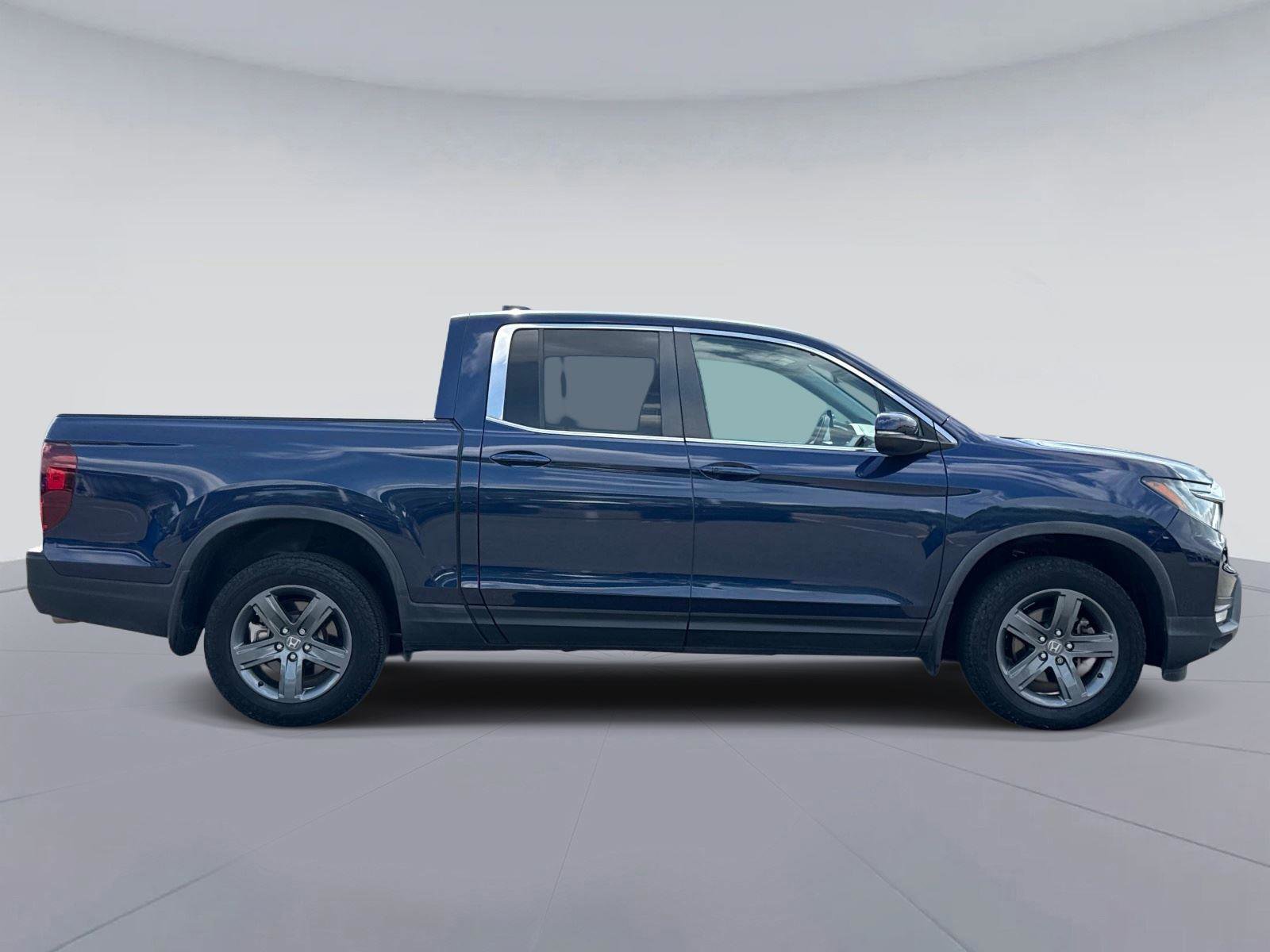 Certified 2023 Honda Ridgeline RTL image 2