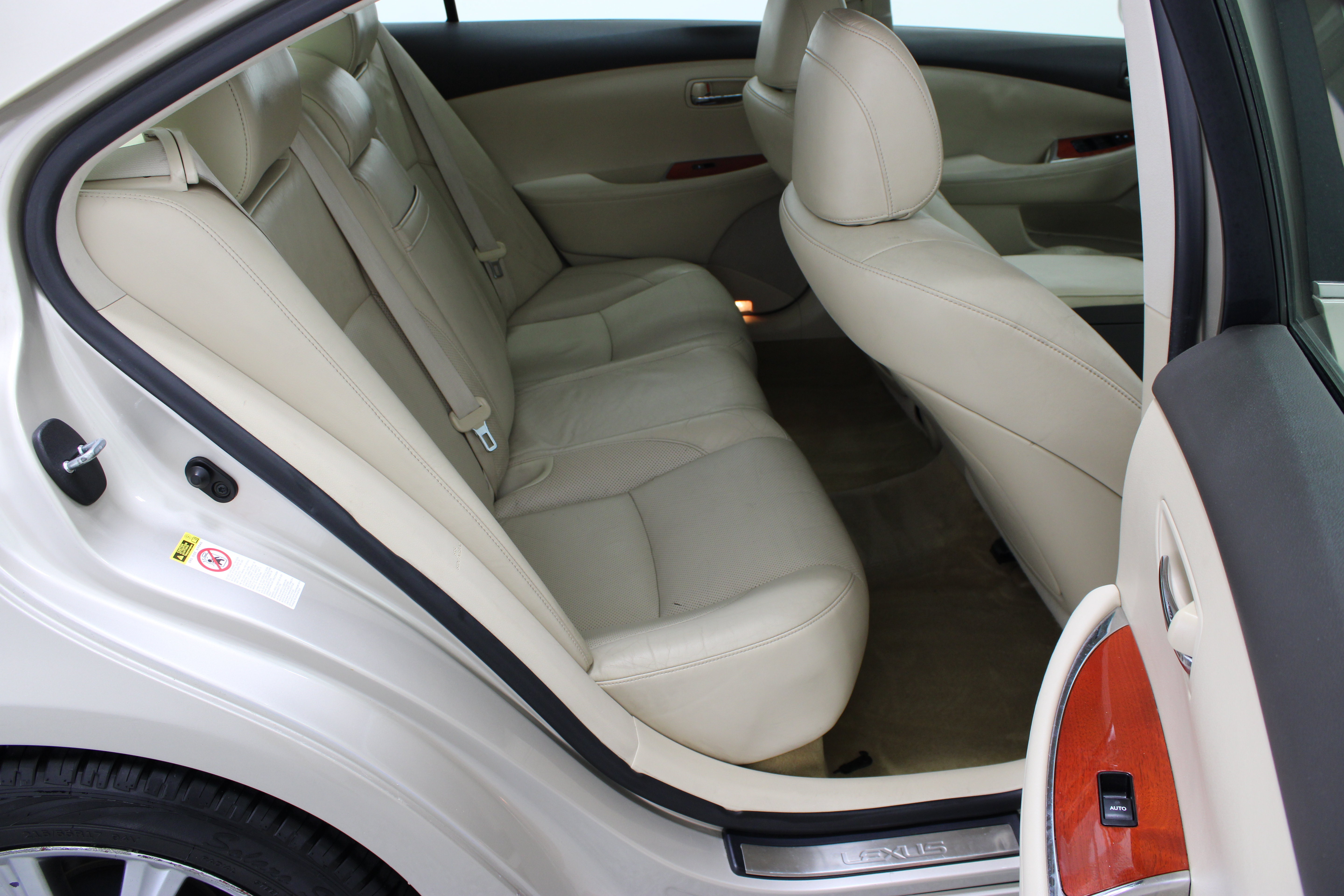Used 2012 Lexus ES 350 FWD image 32