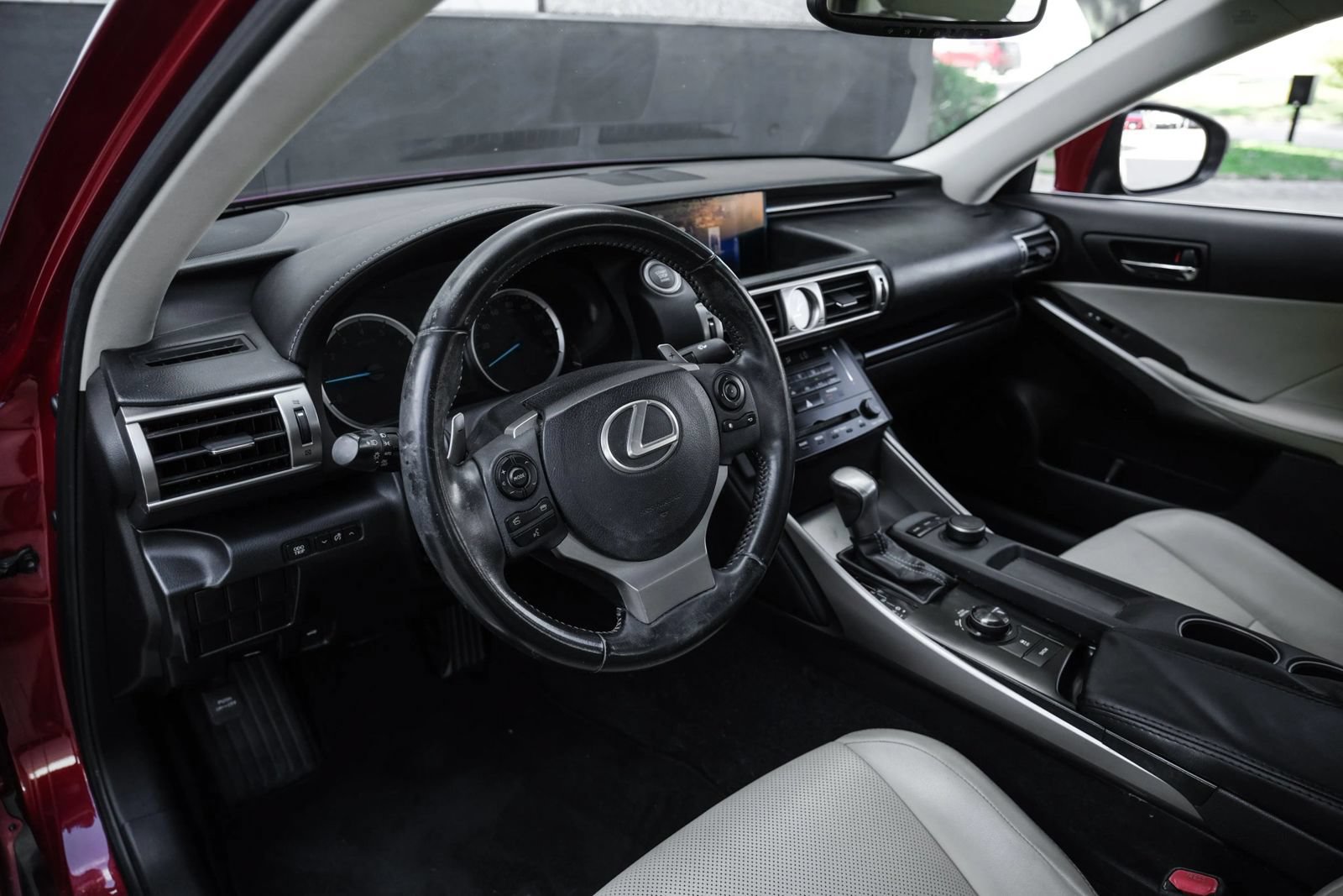 Used 2014 Lexus IS 250 RWD image 2