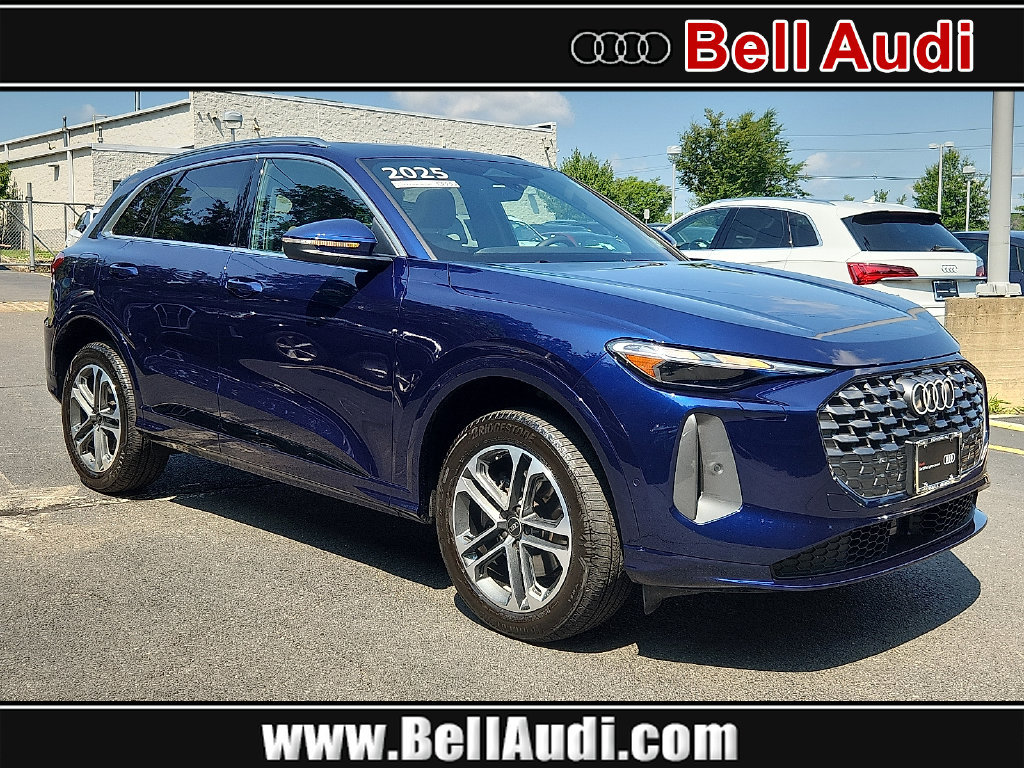 Used 2025 Audi Q5 Premium w/ Convenience Package