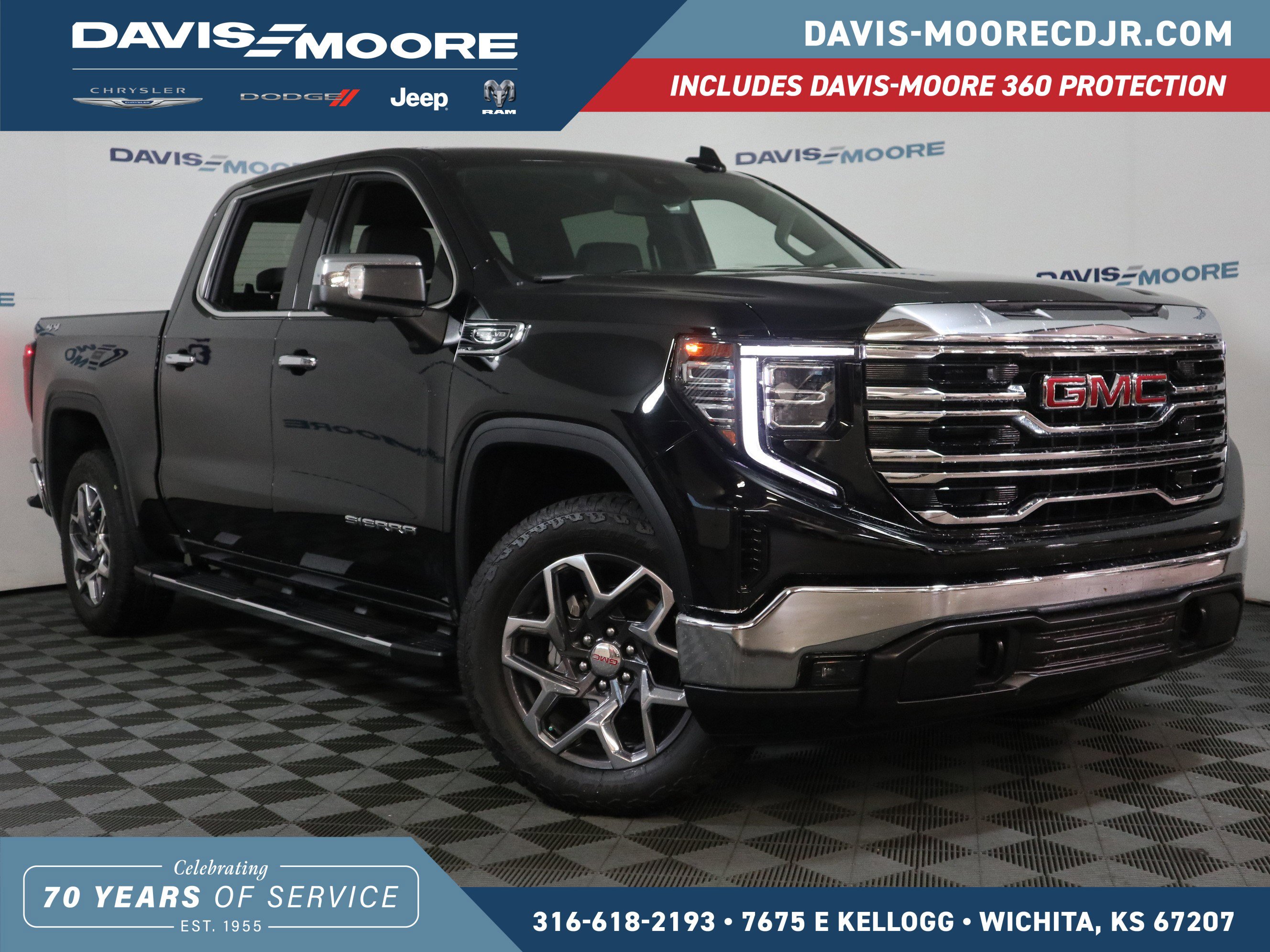 Used 2024 GMC Sierra 1500 SLT w/ SLT Premium Package image 1
