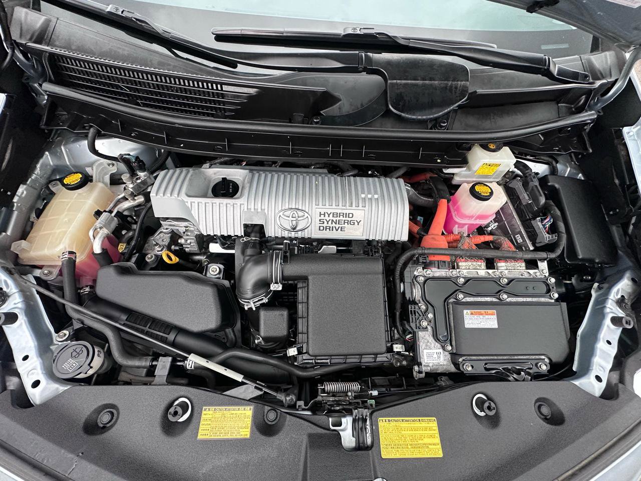 Used 2014 Toyota Prius V Two image 40