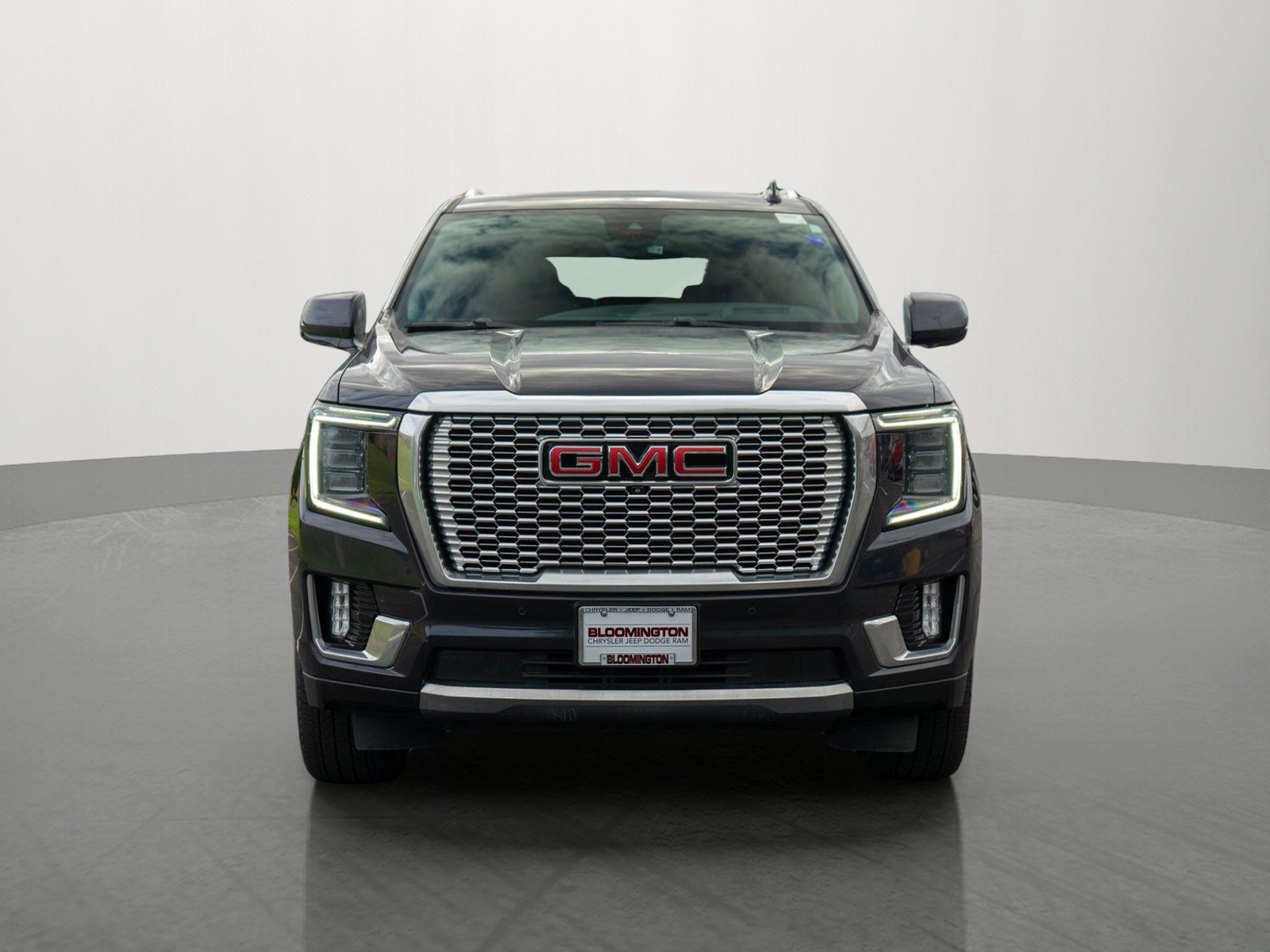 Used 2023 GMC Yukon XL Denali w/ Denali Reserve Package AWD/4WD image 2