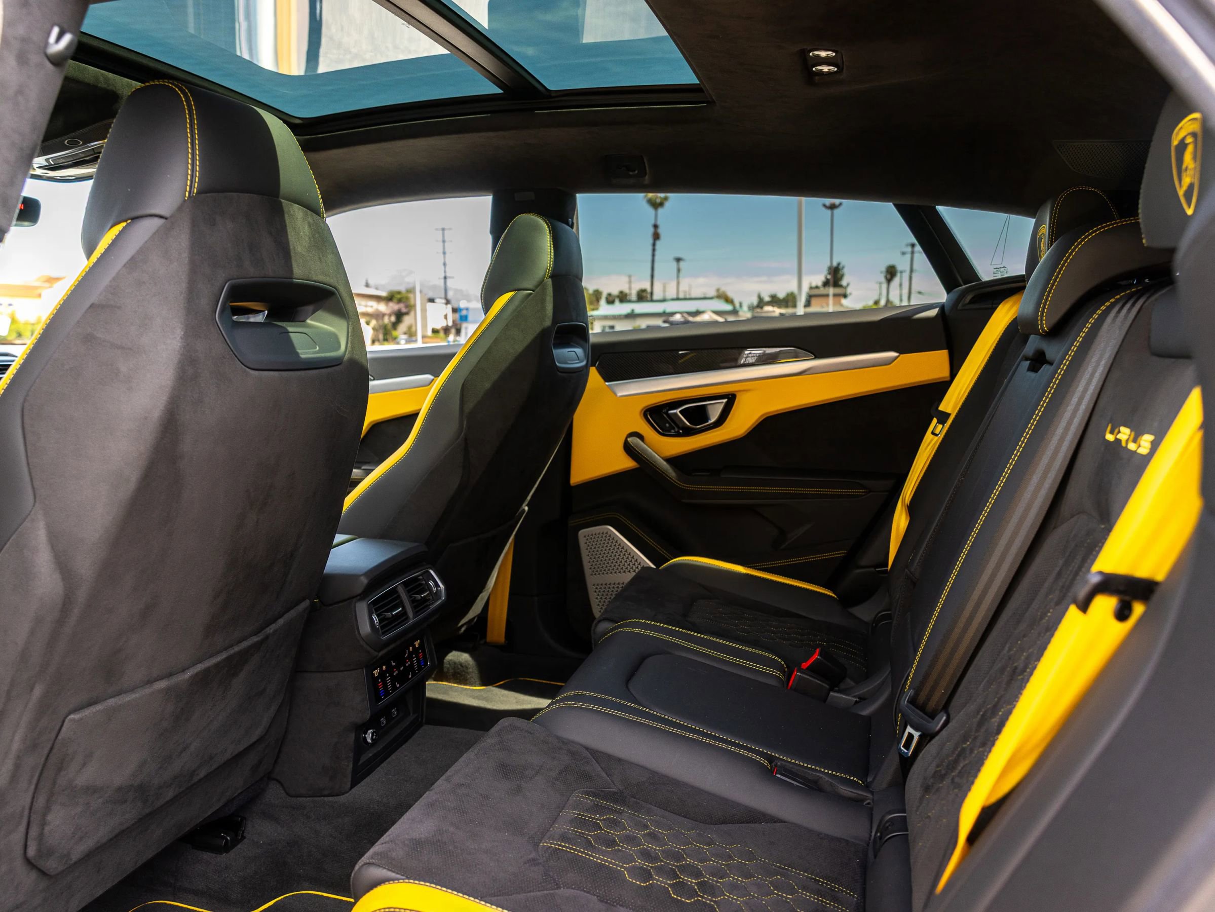 Used 2024 Lamborghini Urus S image 25