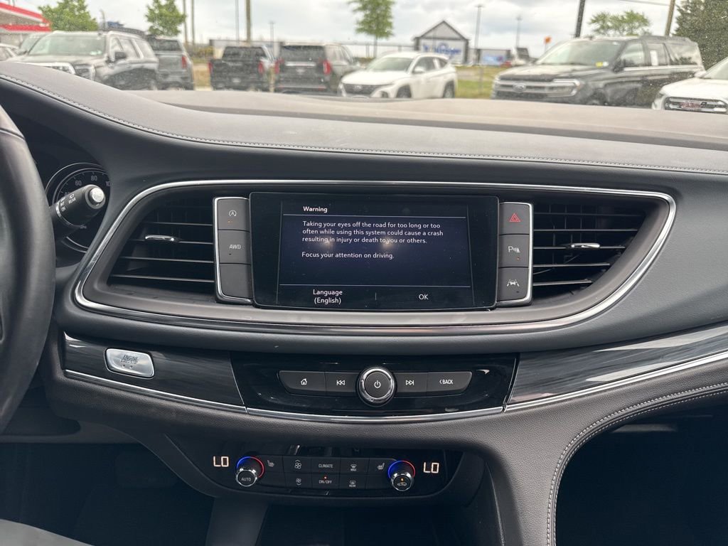 Used 2024 Buick Enclave Essence AWD/4WD image 24