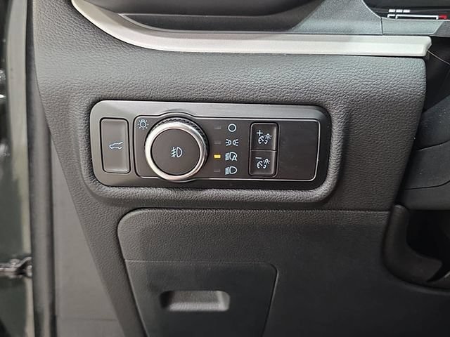 Used 2023 Ford Explorer XLT w/ Equipment Group 202A AWD/4WD image 24