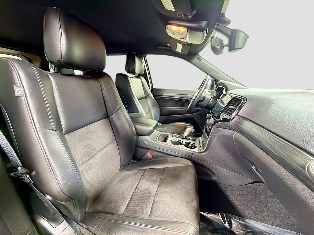 Used 2020 Jeep Grand Cherokee Altitude RWD image 29