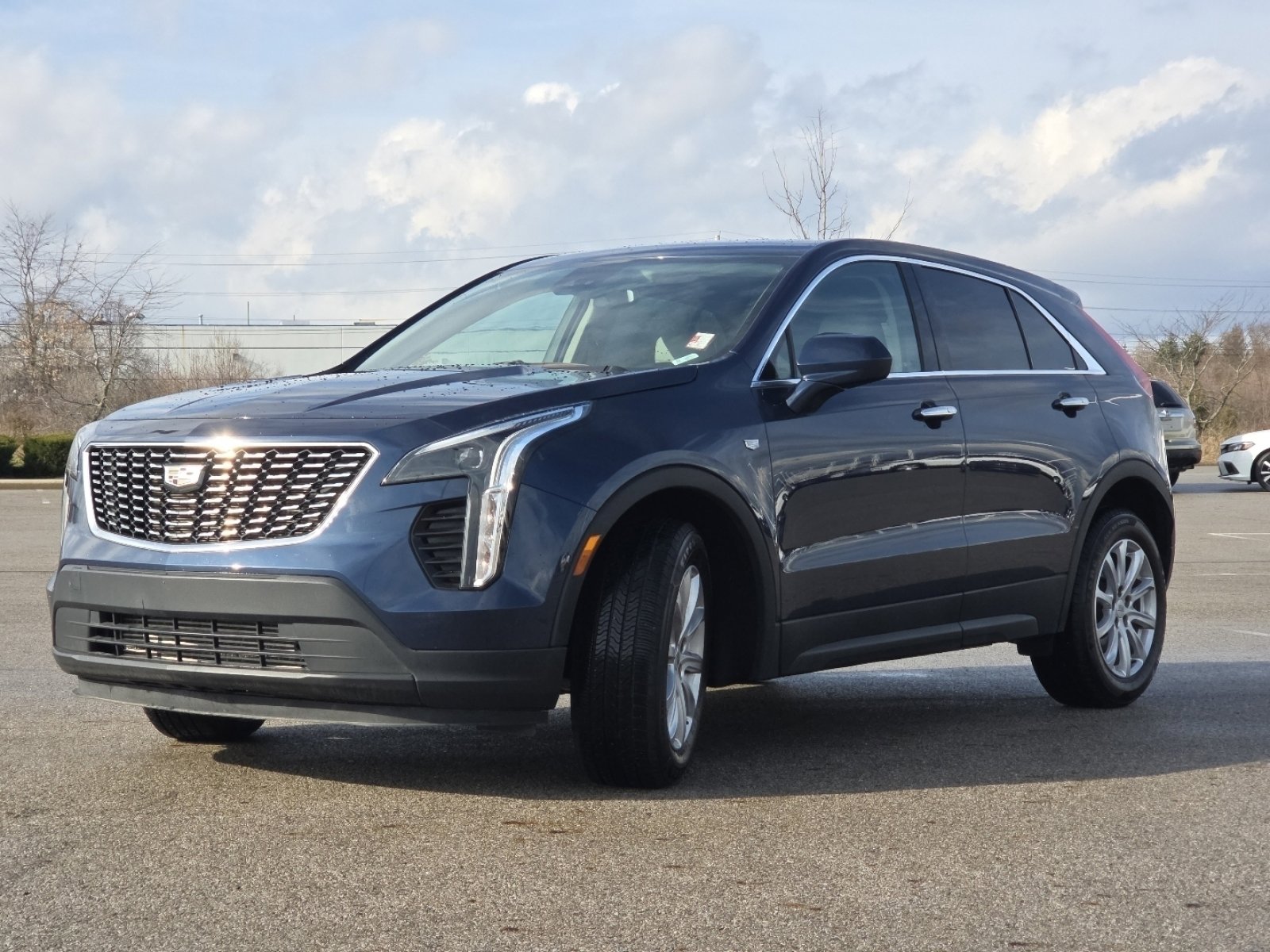 Used 2022 Cadillac XT4 Luxury w/ Cold Weather Package image 11