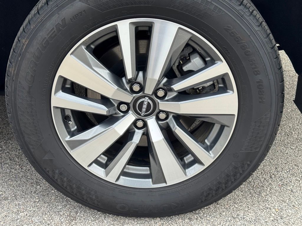 Certified 2025 Nissan Pathfinder SL image 8