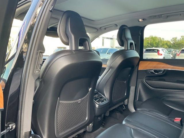 Certified 2022 Volvo XC90 T5 Momentum FWD image 12