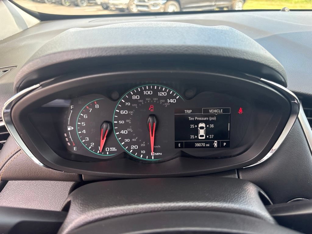 Used 2022 Chevrolet Trax LT w/ LT Convenience Package AWD/4WD image 18