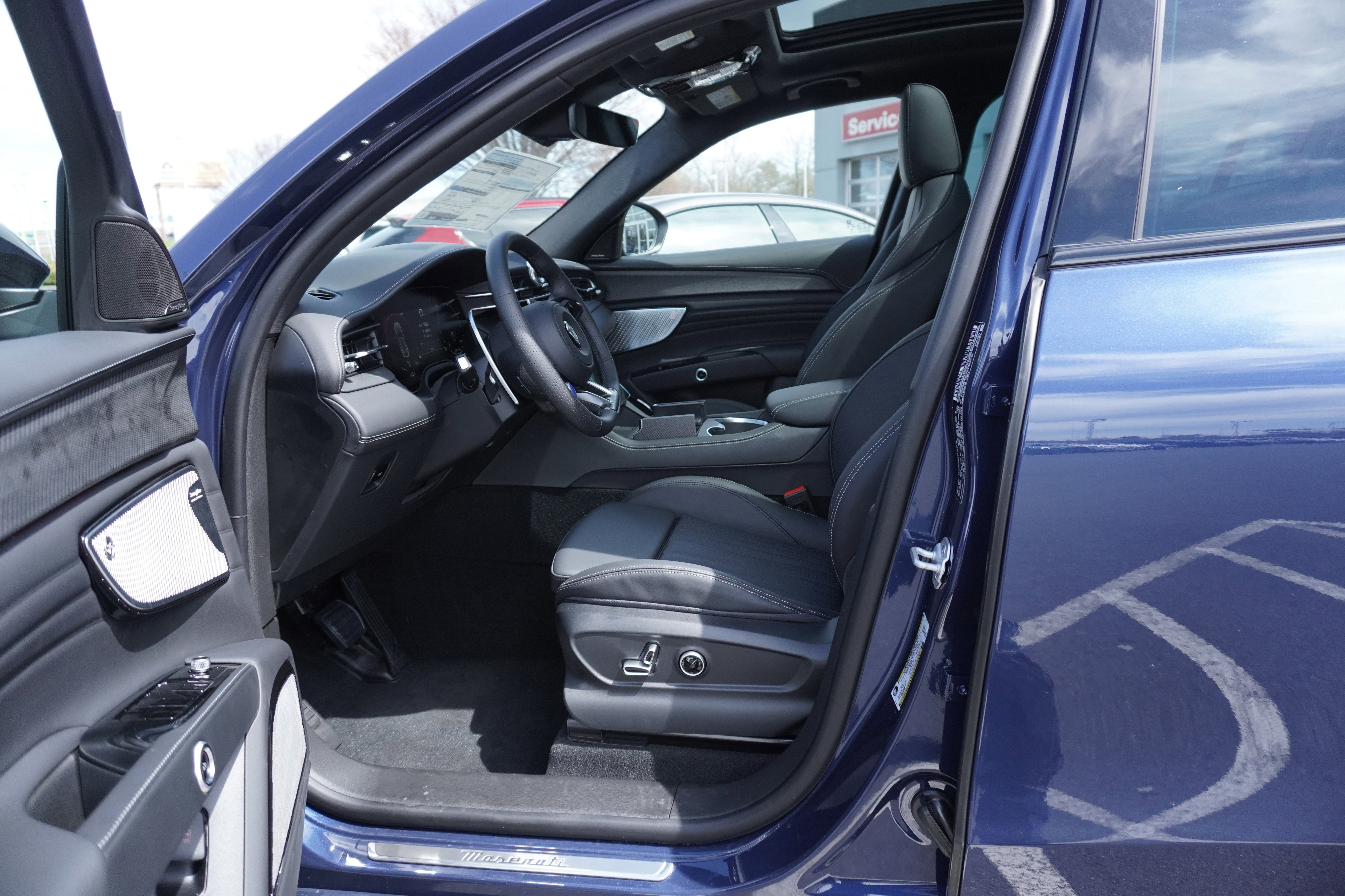 New 2025 Maserati Grecale Trofeo image 32