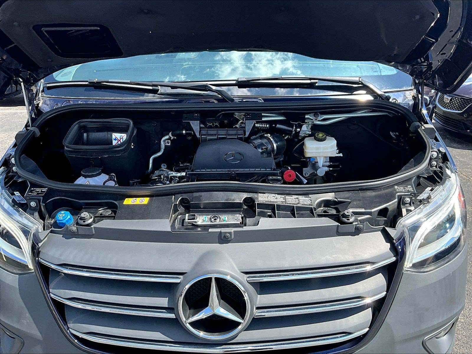 Used 2024 Mercedes-Benz Sprinter 2500 image 28