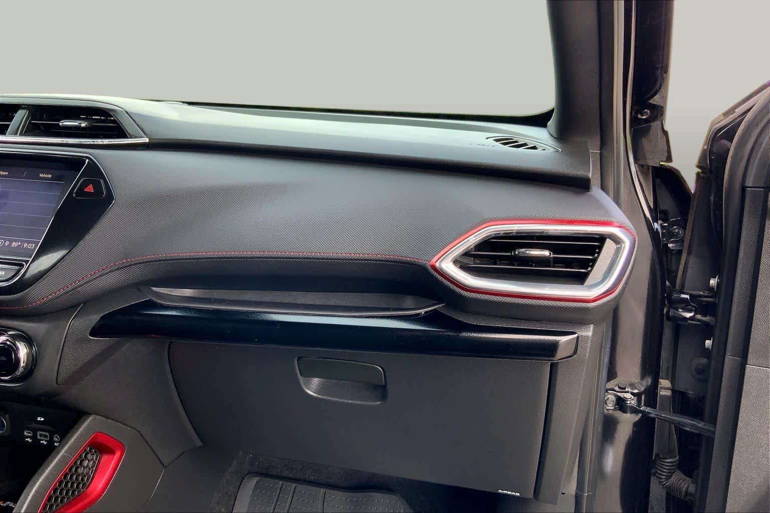 Used 2022 Chevrolet TrailBlazer RS w/ Sun and Liftgate Package FWD image 18