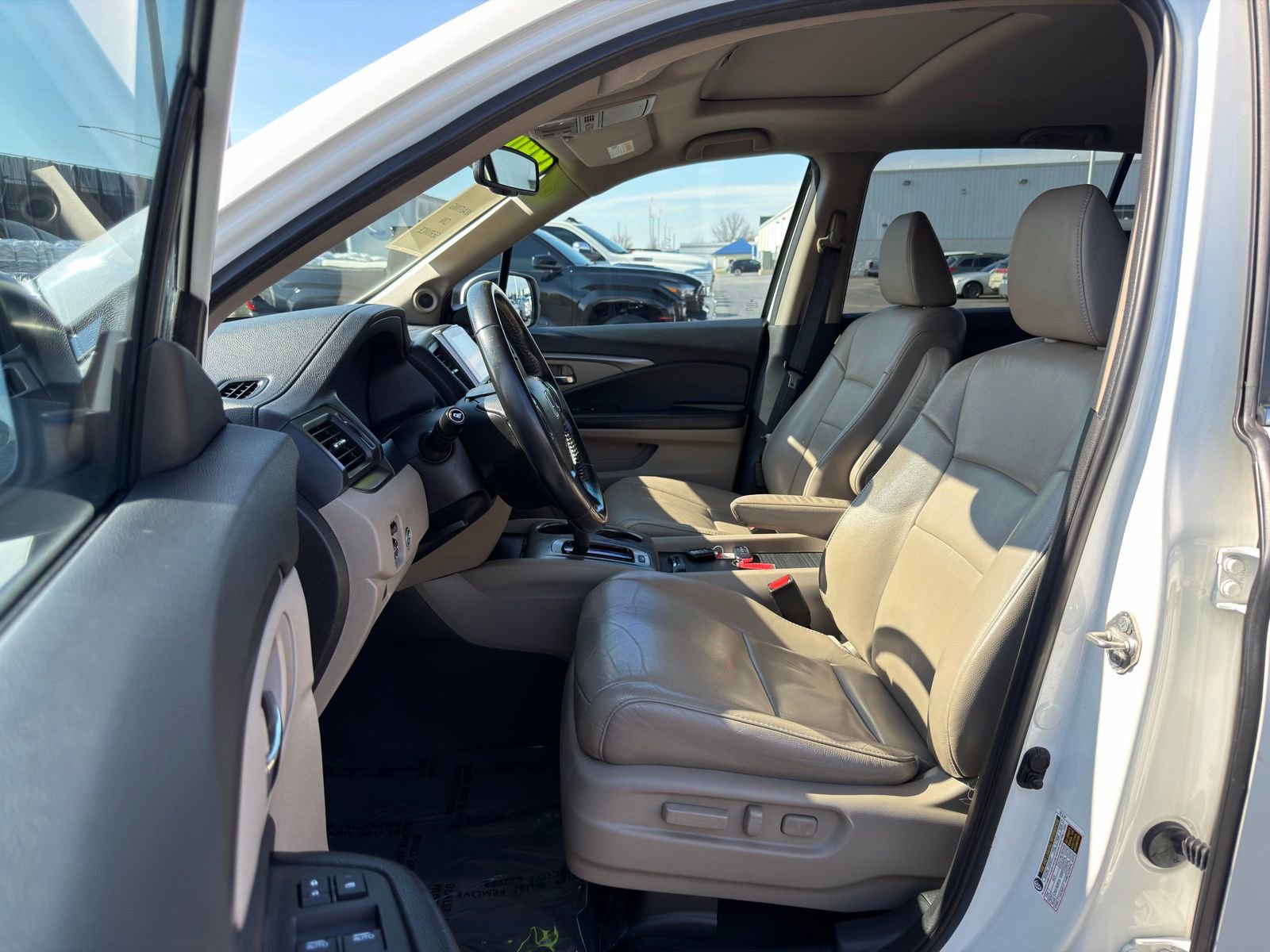 Used 2017 Honda Pilot EX-L image 10