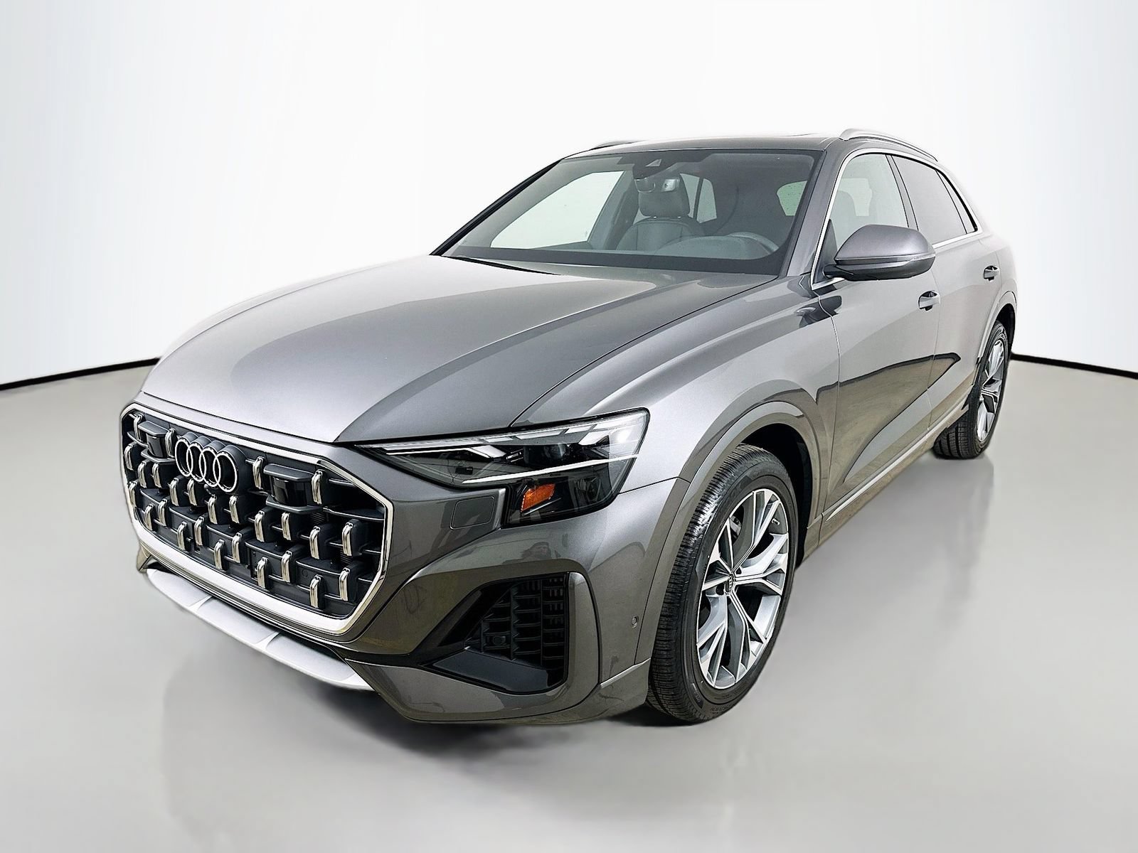 New 2026 Audi Q8 Premium Plus w/ Premium Plus Package