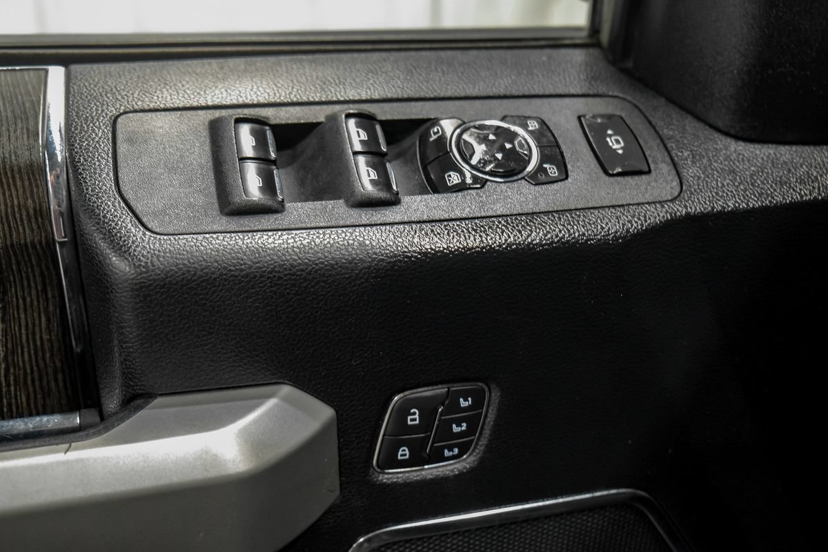 Used 2020 Ford F250 Lariat w/ Lariat Ultimate Package AWD/4WD image 44