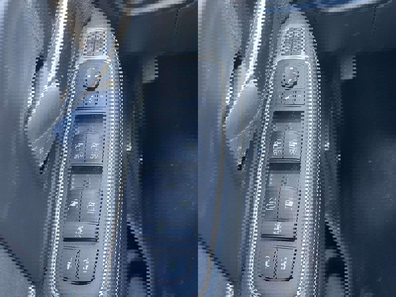 Used 2024 RAM 2500 Laramie w/ Safety Group image 24