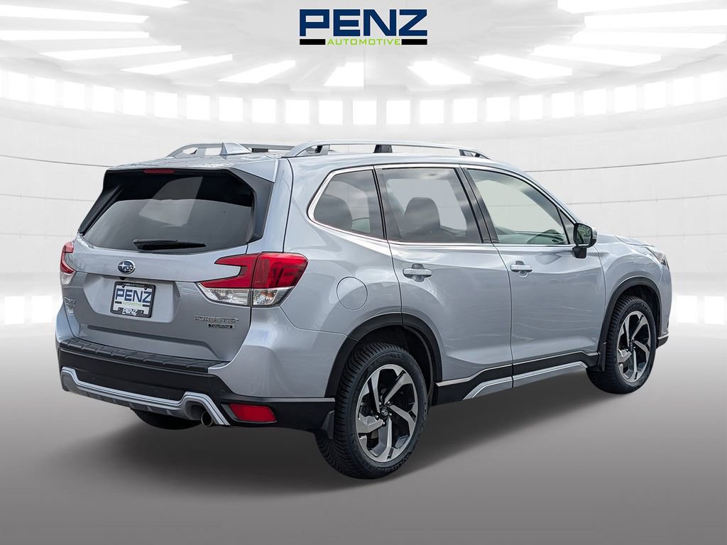Used 2023 Subaru Forester Touring w/ Popular Package #2 image 7