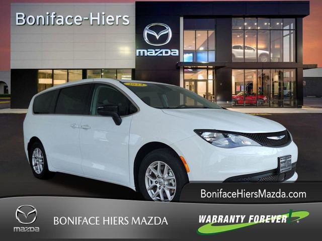 Used 2024 Chrysler Voyager LX image 1