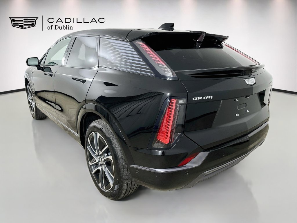 Used 2026 Cadillac Optiq Sport 2 w/ LPO, Floor Liner Package AWD/4WD image 7