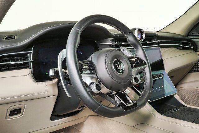 Used 2023 Maserati Grecale Modena AWD/4WD image 3