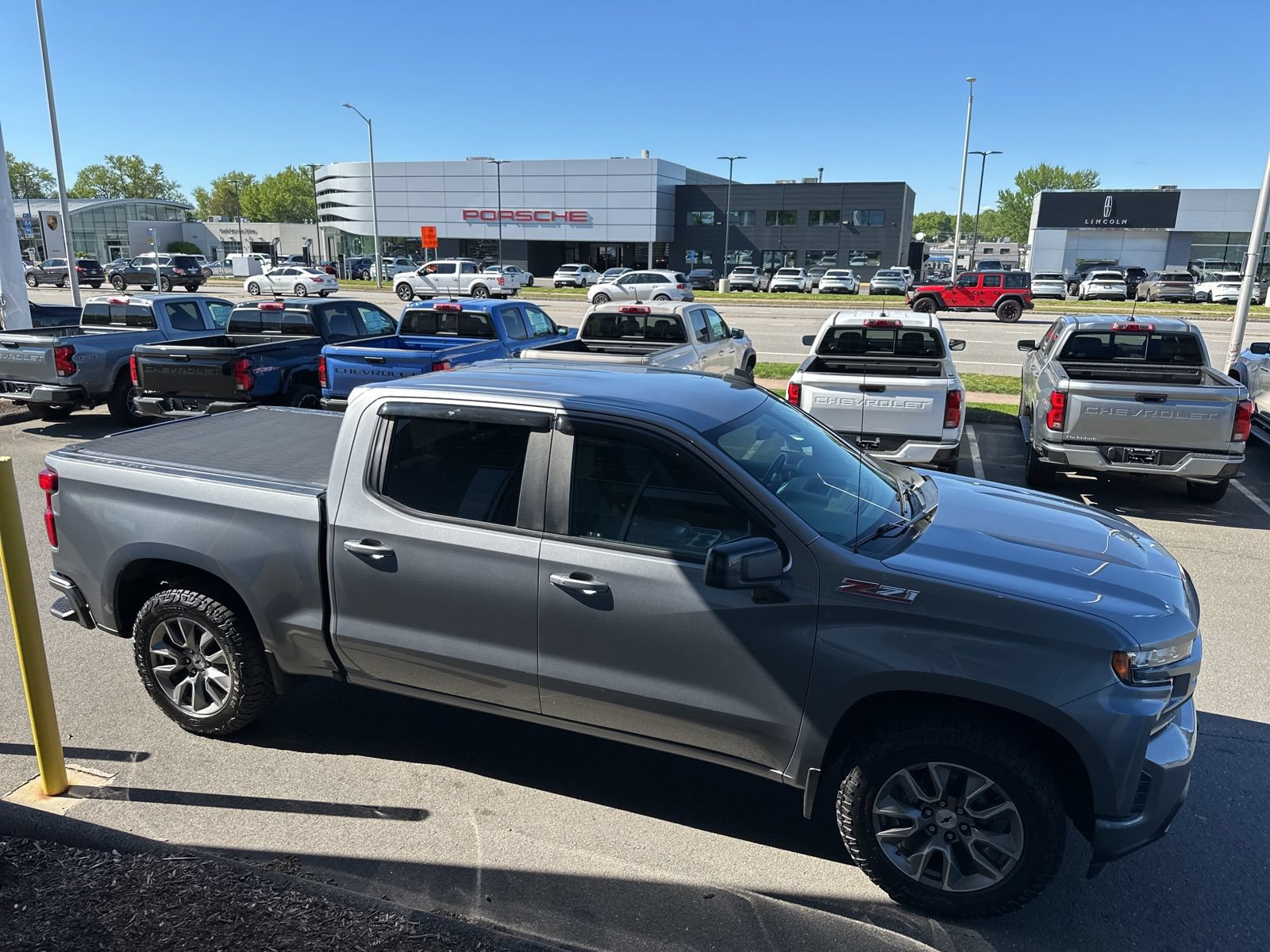 Used 2021 Chevrolet Silverado 1500 RST AWD/4WD image 4