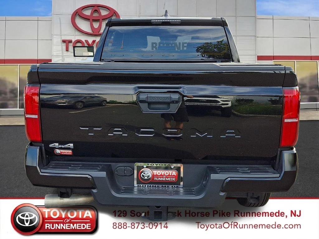 Certified 2026 Toyota Tacoma SR5 AWD/4WD image 5