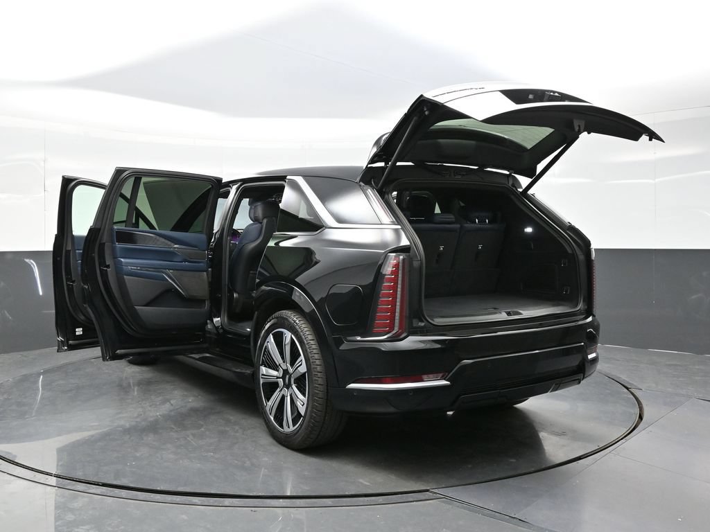 Certified 2026 Cadillac Escalade IQ Luxury 2 w/ LPO, Premium Carpet Package AWD/4WD image 42