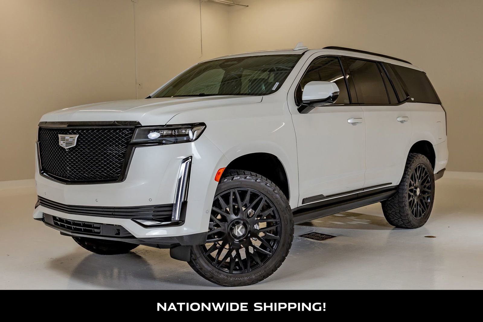 Used 2024 Cadillac Escalade Sport Platinum w/ LPO, ONYX Package AWD/4WD image 4