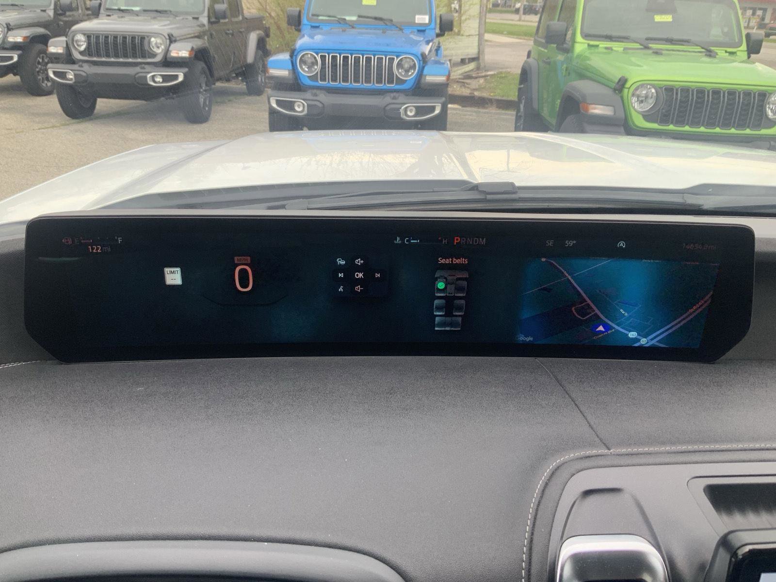 Used 2025 Ford Expedition Platinum image 33