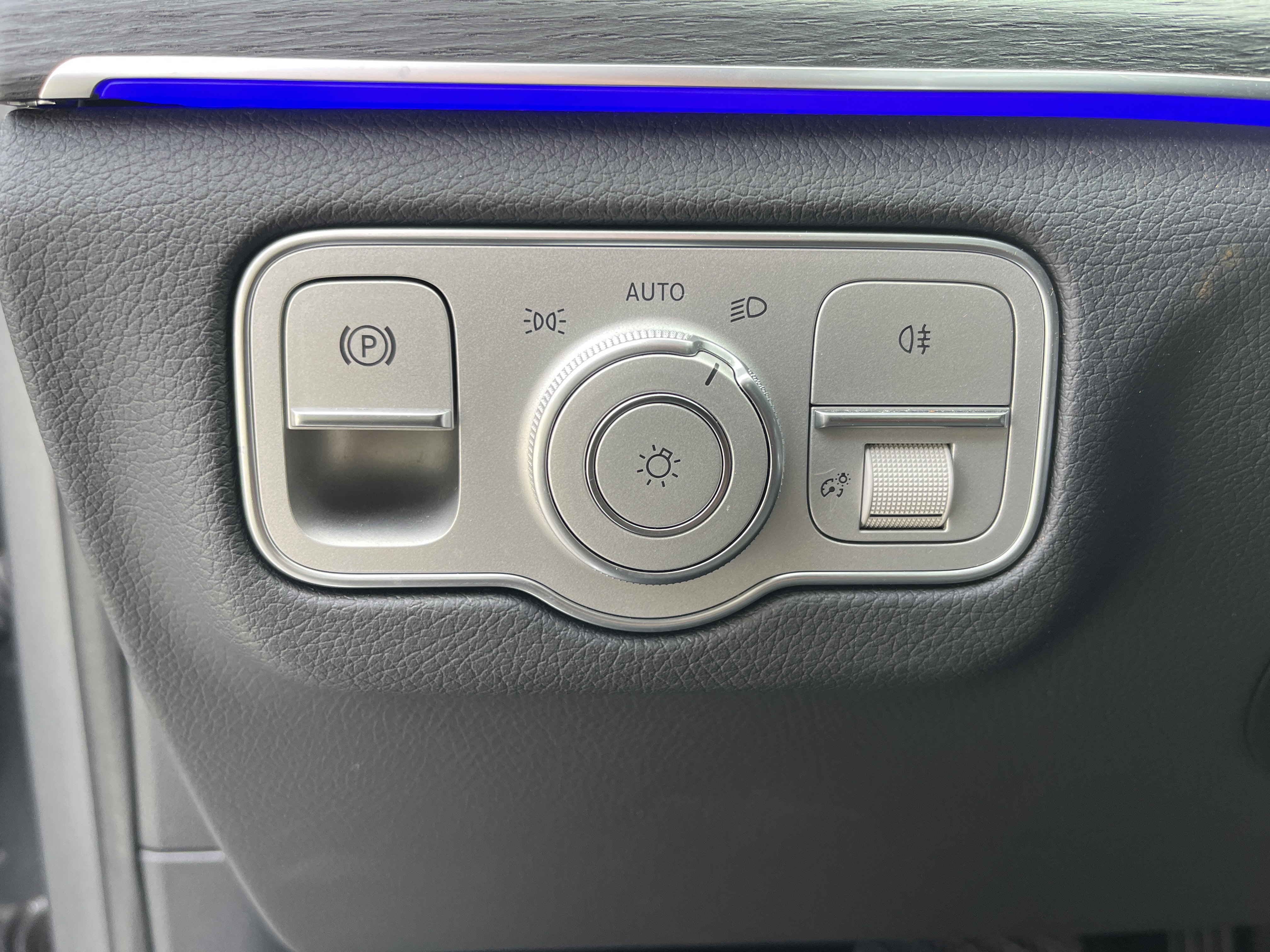 Certified 2025 Mercedes-Benz GLE 450e 4MATIC image 20