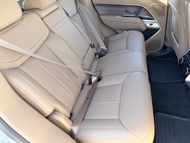 New 2026 Land Rover Range Rover SE image 12