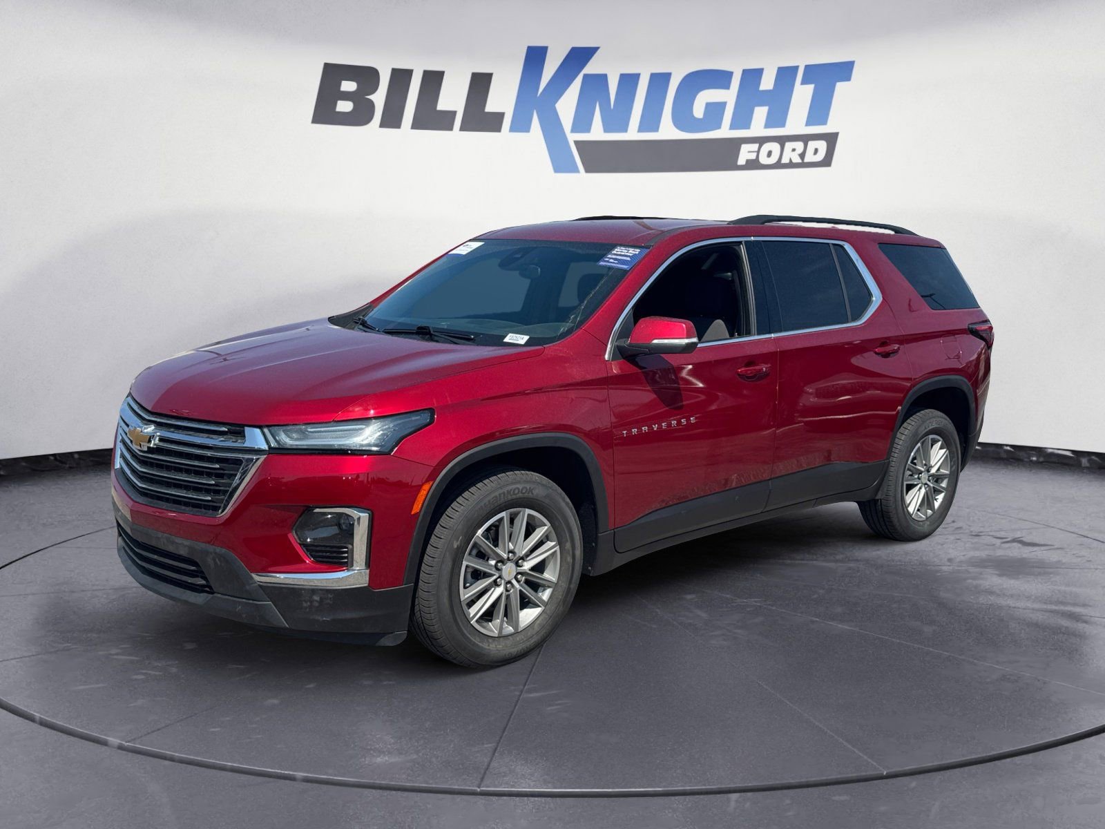 Used 2023 Chevrolet Traverse LT
