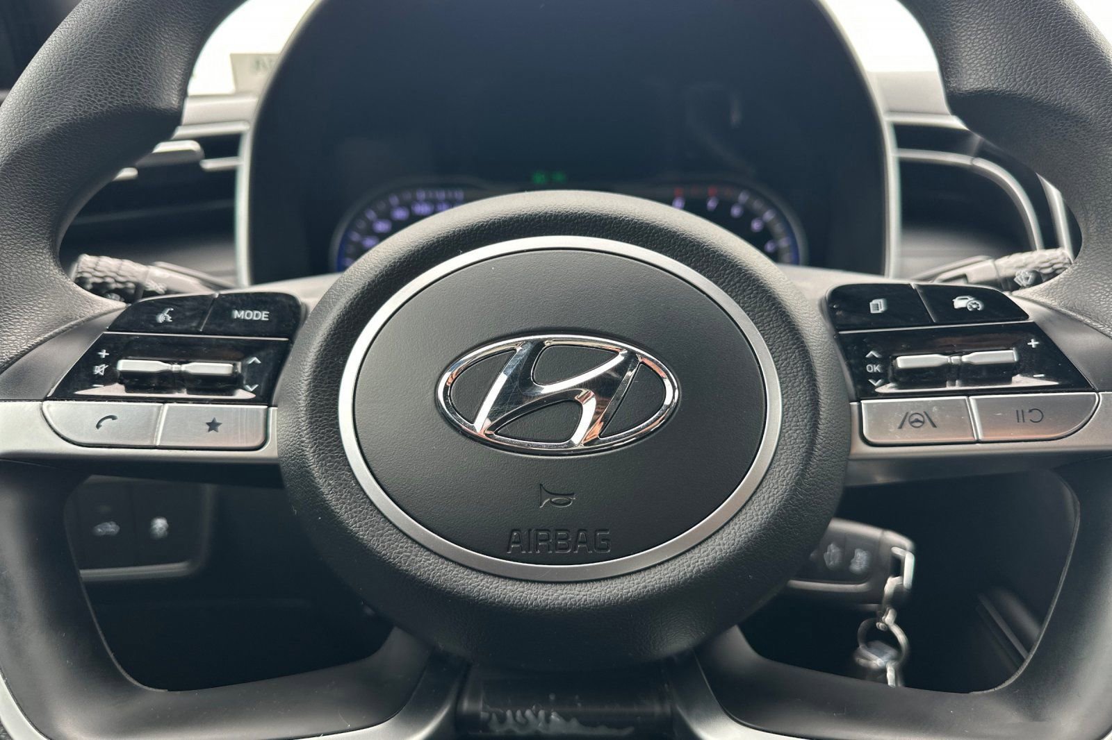Used 2024 Hyundai Santa Cruz SE AWD/4WD image 22