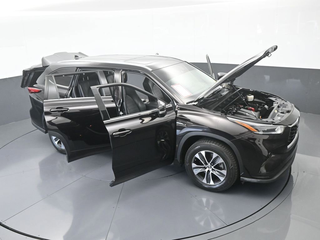 Used 2021 Toyota Highlander XLE image 69