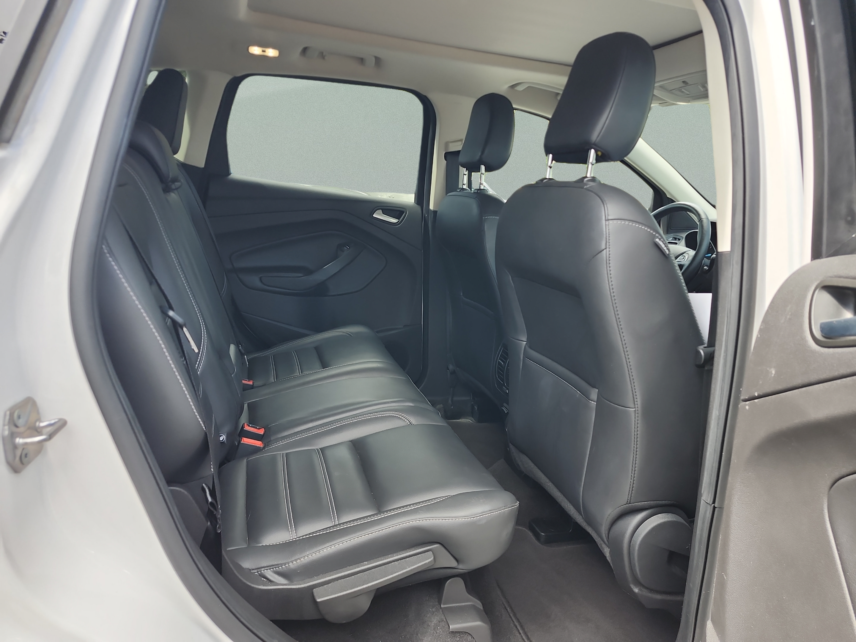 Used 2019 Ford Escape SEL FWD image 18